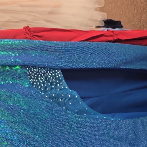 Full Sequined Stretch Prom Dress - Picture 4 of 7